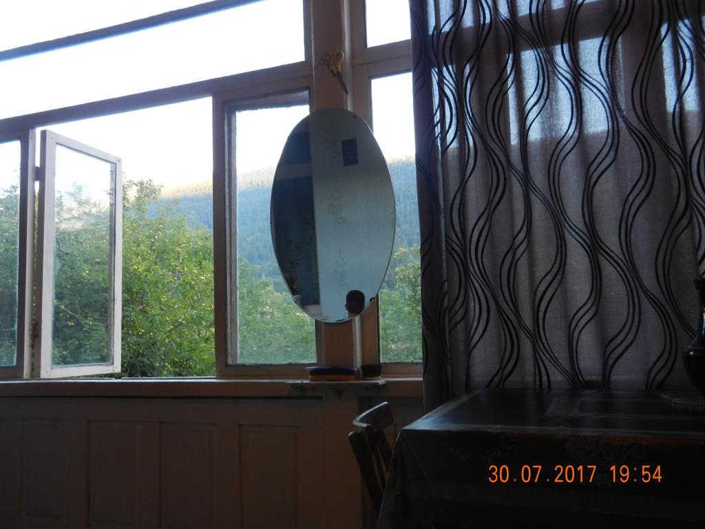 Marina Chartolani'S Guest House Местия Екстериор снимка