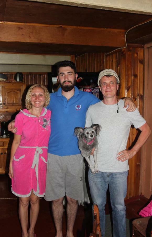 Marina Chartolani'S Guest House Местия Екстериор снимка